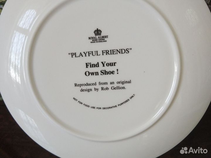 Настенная тарелка Royal Albert Englang Роб Геллион