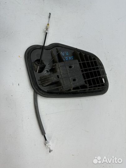 Skoda Octavia A7 трос передней левой двери