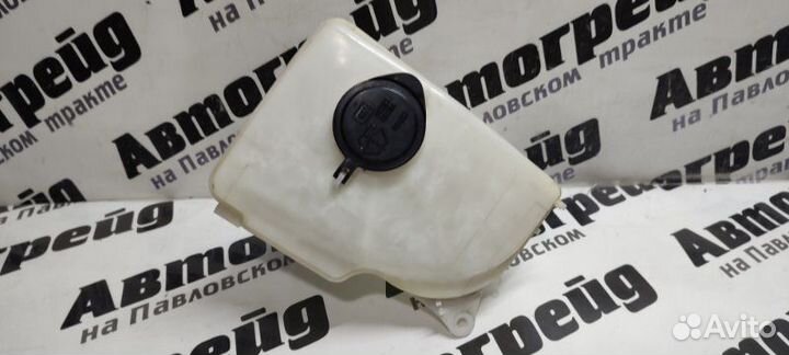 Бачок стеклоомывателя Toyota Corolla Spacio AE111