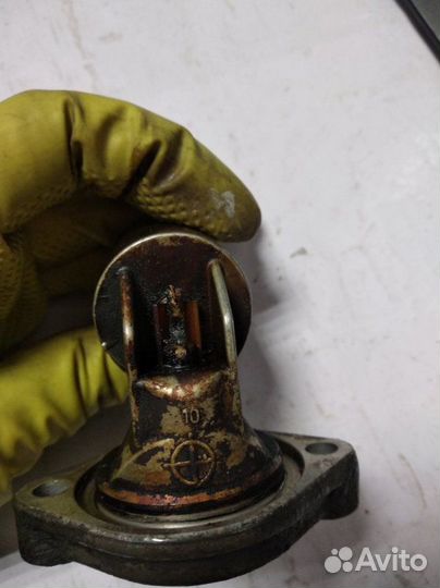 Датчик уровня масла Mercedes-Benz E-Class W124