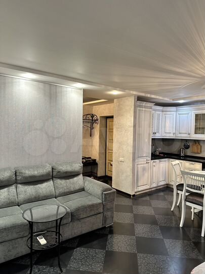 3-к. квартира, 100 м², 6/9 эт.