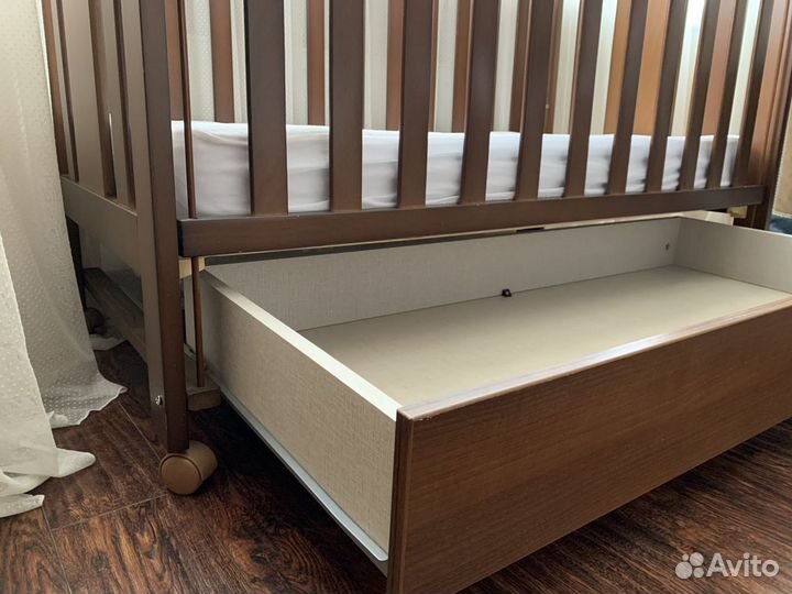 Комплект: Детская кроватка и комод Micuna