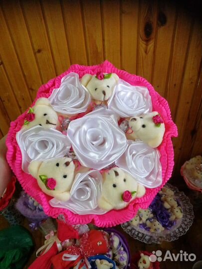 Букет из мягких игрушек подарок на 8 марта