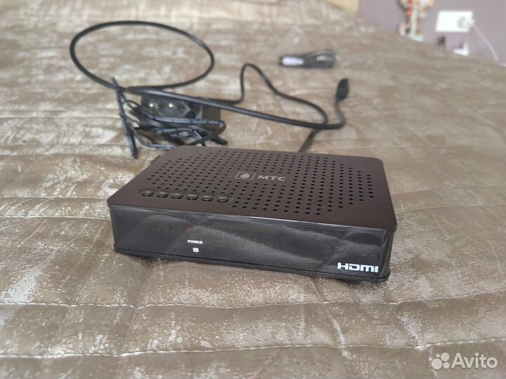 Комплект спутникового тв МТС + wi-fi роултер