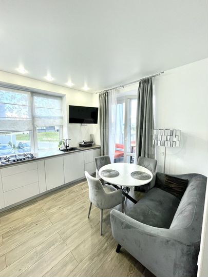 1-к. квартира, 47 м², 1/3 эт.