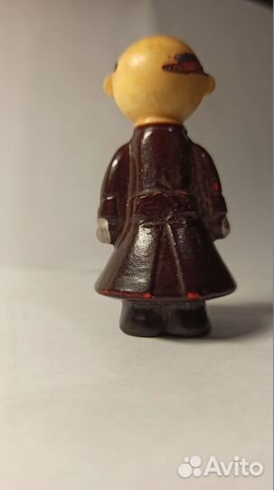 Антикварная игрушка (человечек, кукла, сувенир)