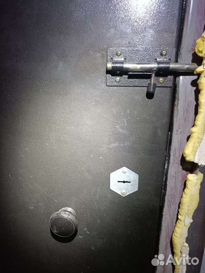 Дверь входная металлическая