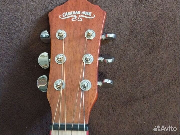 Акустическая гитара Caravan music