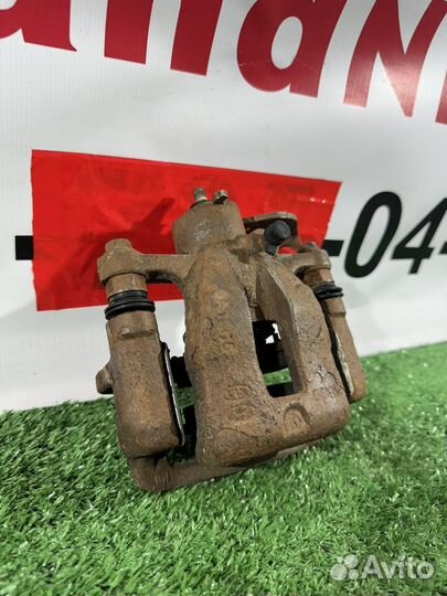 Суппорт задний правый Kia Rio 3