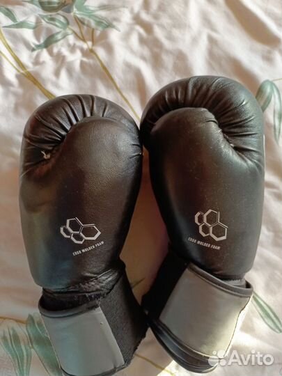 Боксерские перчатки 10 oz