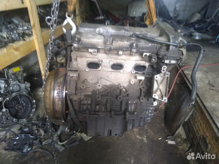 В разборе двс Ягуар Икс-Тайп Jaguar X-Type 2.5