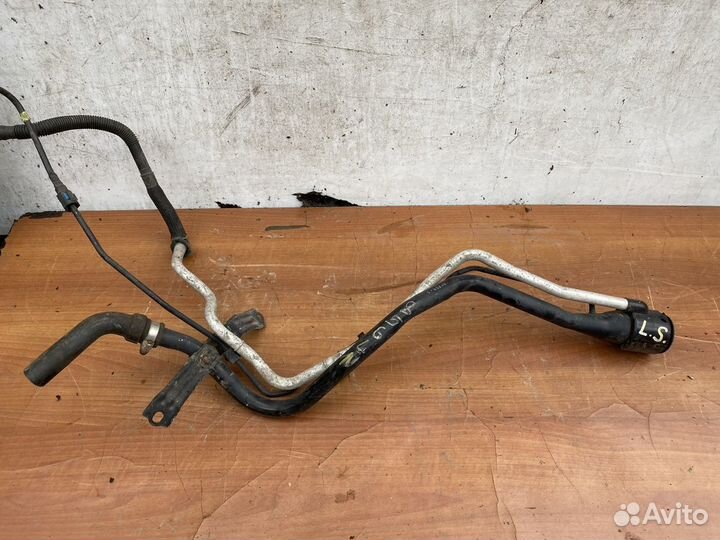 Lexus LS 460 Заливная горловина топливного бака