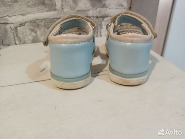 Сандали для девочки