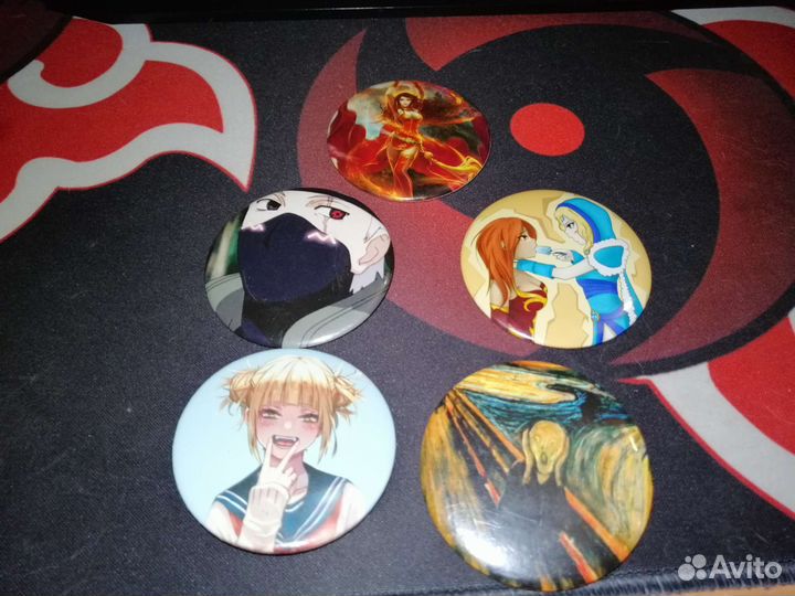 Аниме значки