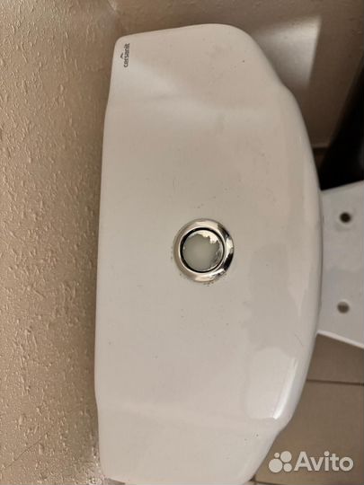 Унитазы и бачки бу