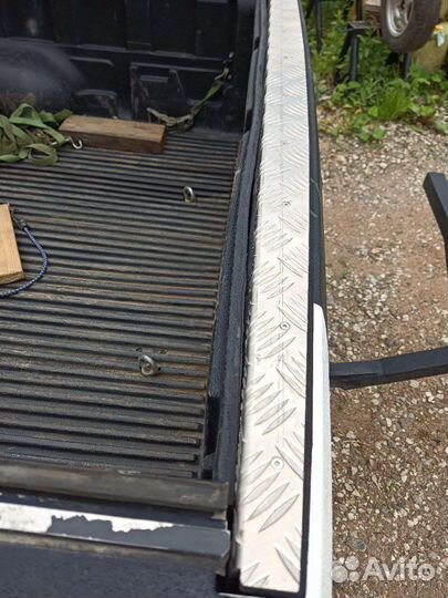 Накладка на задний борт Тойота Тундра