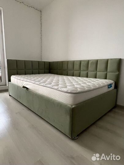 Кровать двухспальная