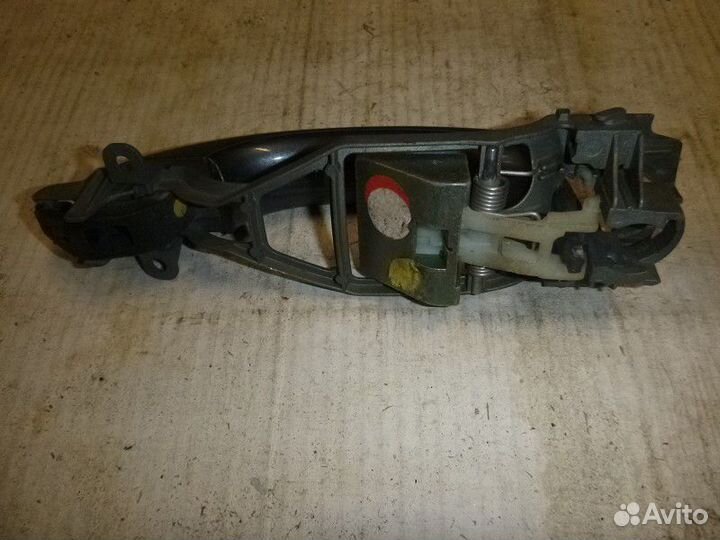 Ручка двери передней наружная левая Volkswagen tou