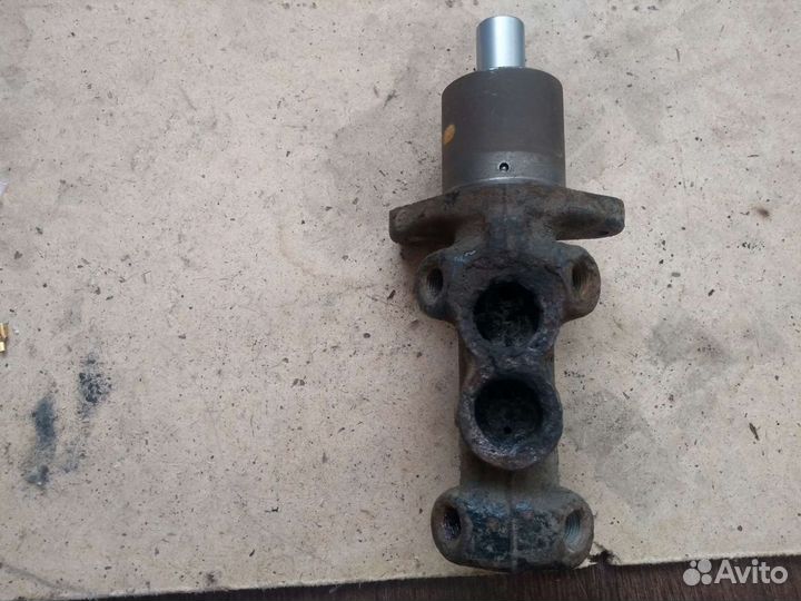 Главный тормозной цилиндр гольф 2