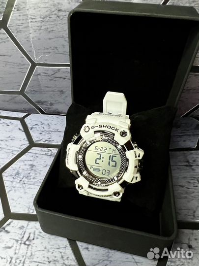 Часы casio g shock 5600 белые