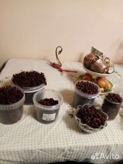 Сушеные калина, шиповник, чай