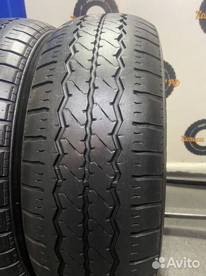 Hankook Radial RA08 215/65 R17 104T