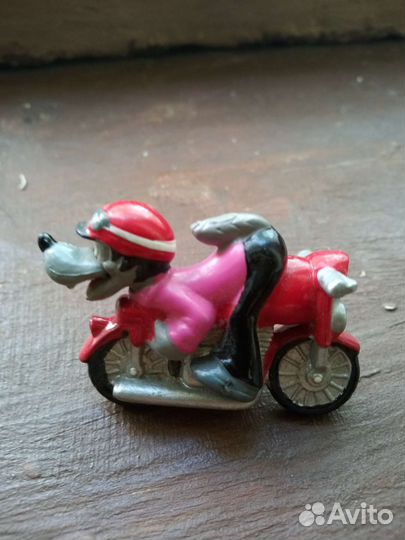 Фигурка из киндера