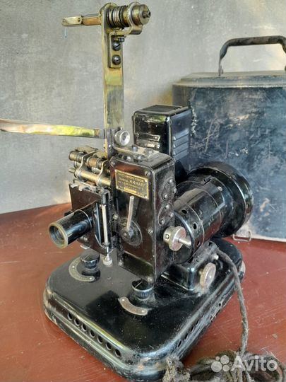 Кинопроектор 