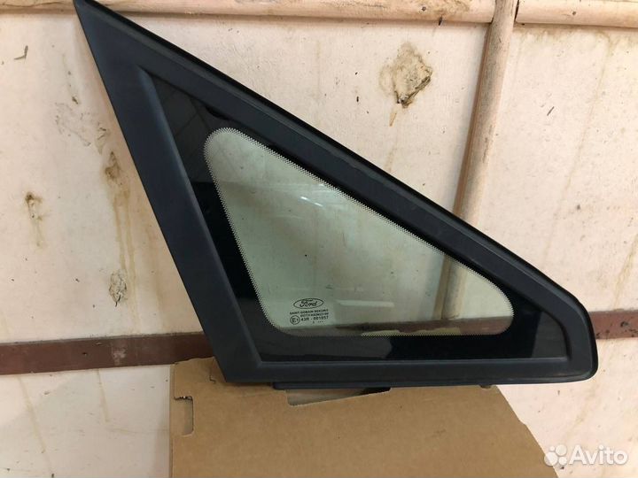 Форточка передняя правая Ford C-max 1