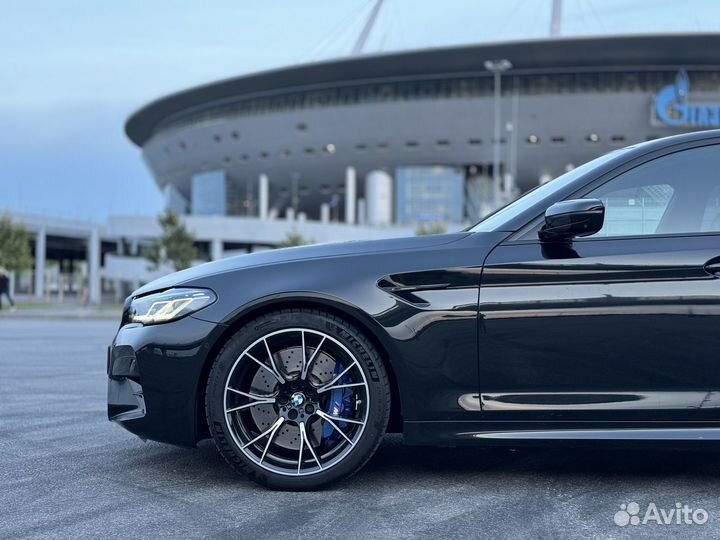 BMW M5 4.4 AT, 2023, 9 000 км