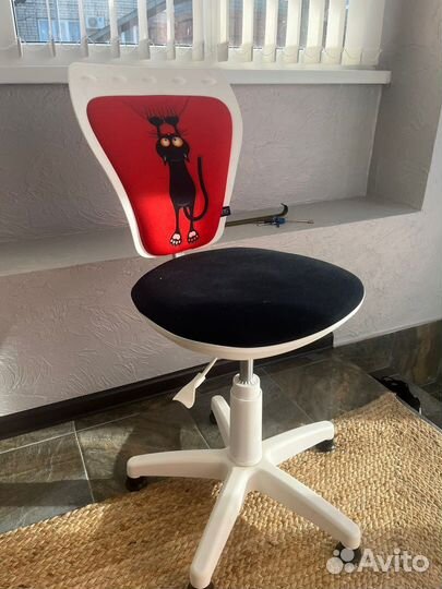 Детский стол и стул для школьника