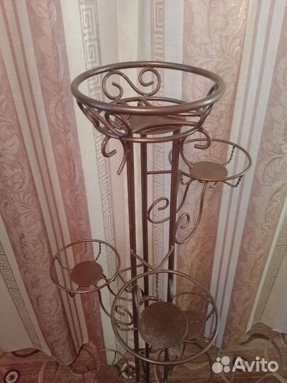 Подставка для цветов напольная металлическая