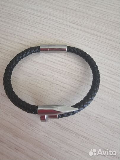 Кожаный браслет