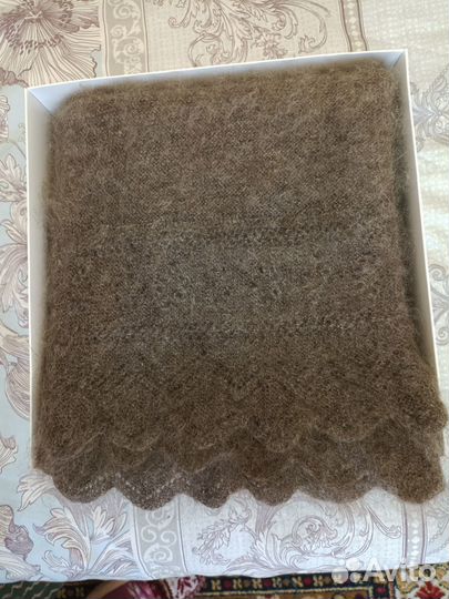 Шаль пуховая ручная работа 100*100
