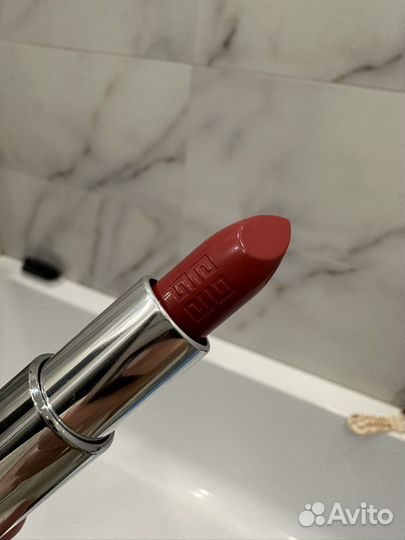 Помада givenchy le rouge