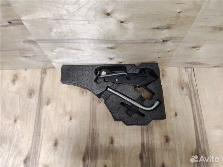 Ниша инструмента Vw Golf 6