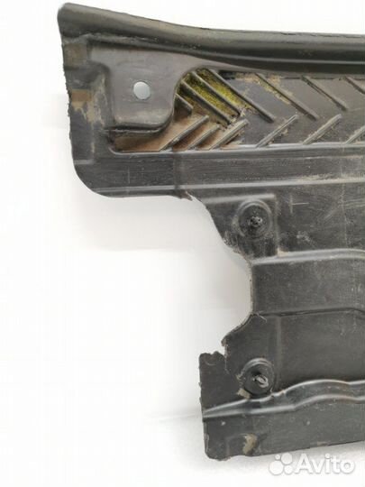 Защита днища кузова левая Mercedes-Benz Glc-Class