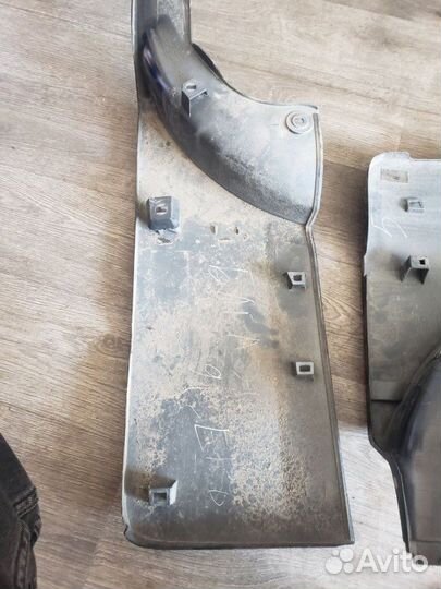 Накладки на дверь багажнка Toyota Rav4 XA30 1AZ-FE