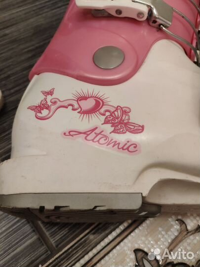 Горнолыжные ботинки atomic 23