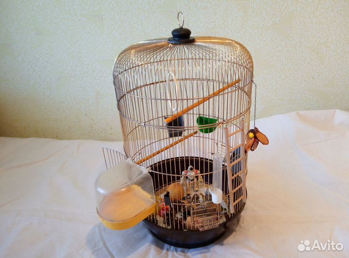 Большая клетка для птиц