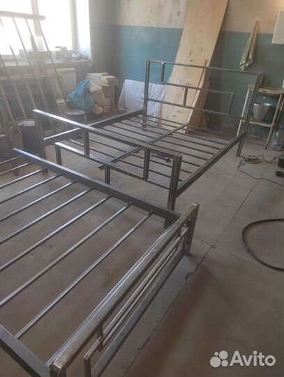Кровaть металлическая 140х200