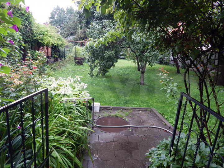 Дом 298 м² на участке 8,5 сот.