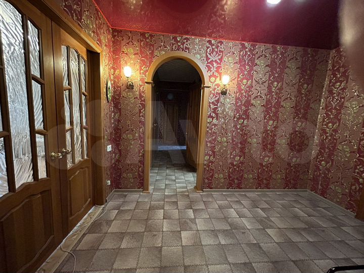 3-к. квартира, 90,2 м², 1/6 эт.