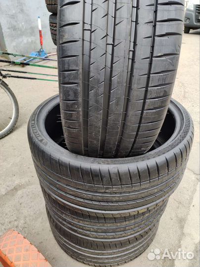 Michelin Pilot Sport 4 SUV 275/40 R22