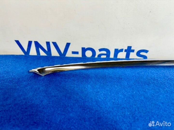 Молдинг капота Volvo Xc60 2011