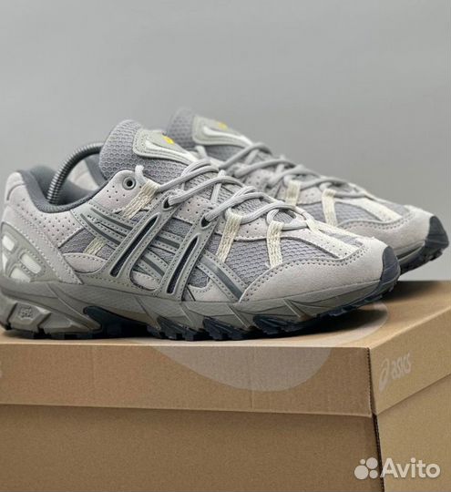 Новинка Asics Sonoma