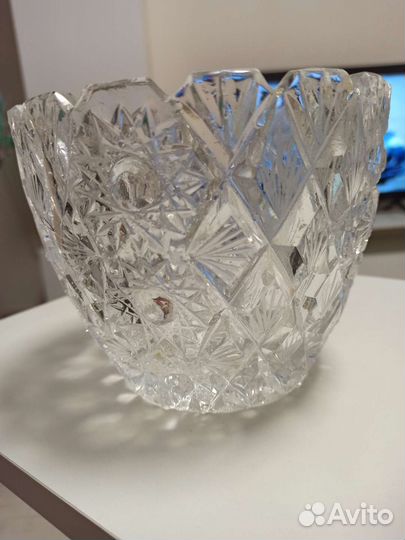 Хрустальная ваза