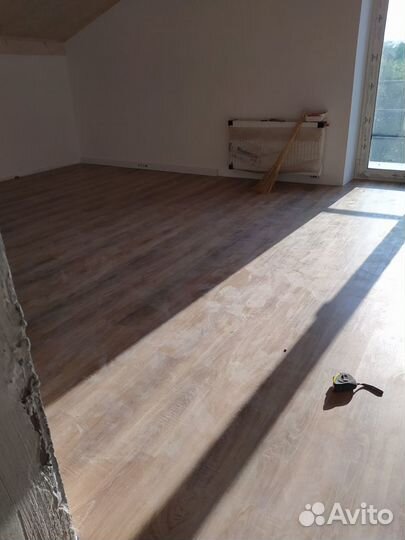 Поклейка обоев, ламинат, линолеум, ремонт квартиры