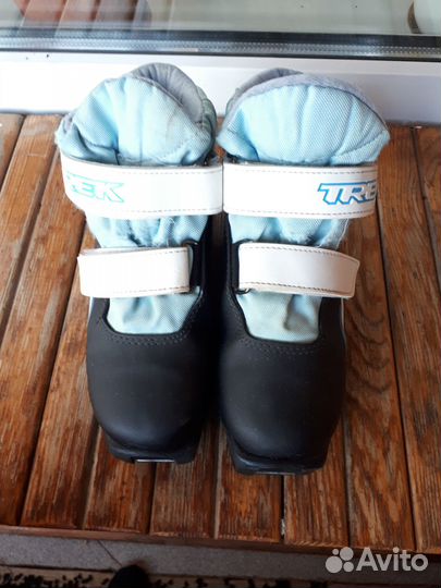 Детские лыжные ботинки 34р