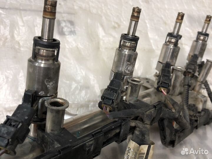 Cdab VW Passat B7 Топливная форсунка 06H906036H